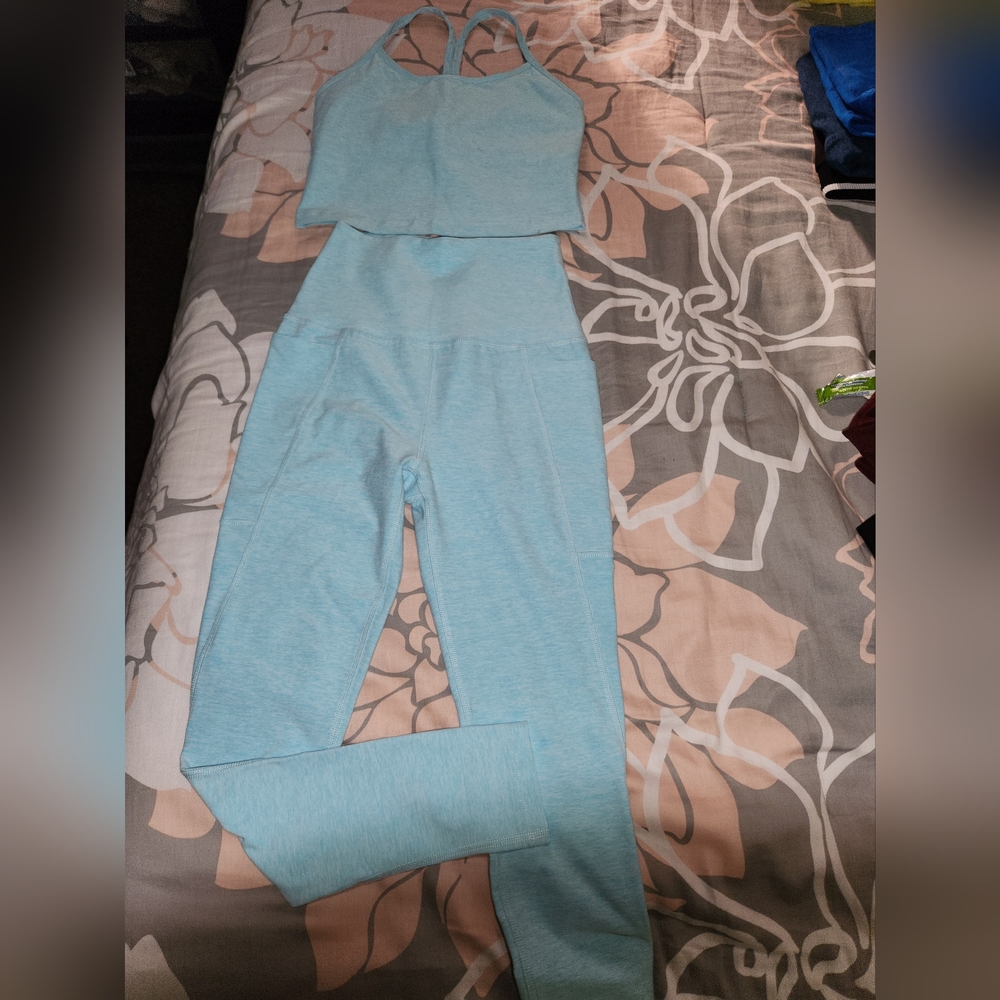 New Beyond Yoga Set S size.